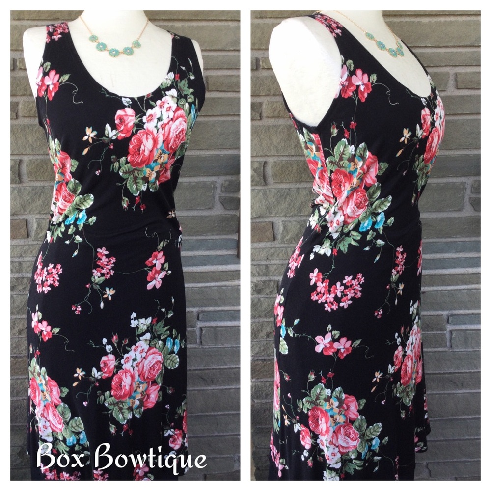 🆕 Fabulous Floral Dress